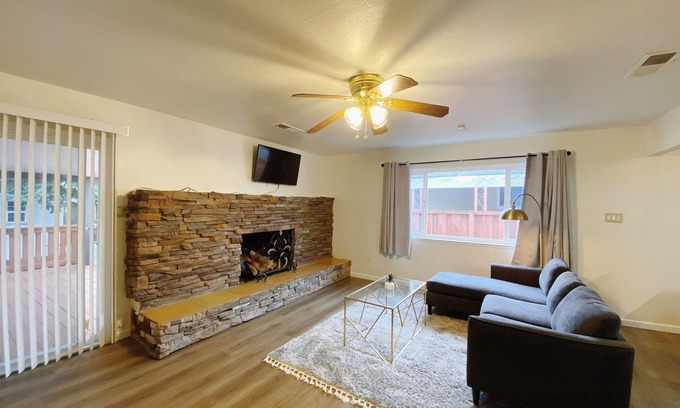 Union City House | Home in Union Cityn