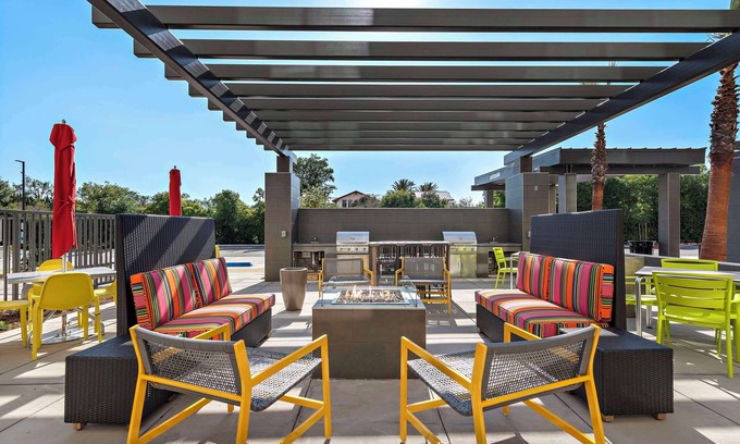 San Bernardino Hotel | Home2 Suites by Hilton San Bernardino