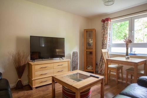 East End Apartment | Homely Flat close to Centre with Free Parking
