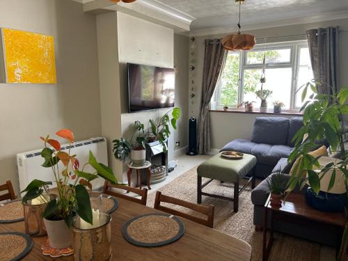 Walton-on-Thames Apartment | Homely flat in Surrey