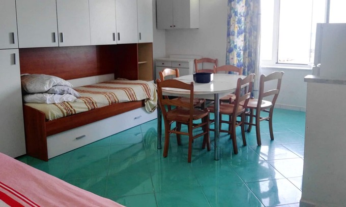 Ischia Porto Apartment | Homerez - 10 m away from the beach! Amazing appartement for 6 ppl. at Ischia