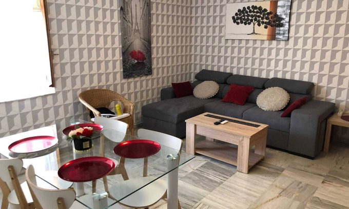 La Trinidad-San Juan y Todos los Santos Apartment | Homerez - Apt, Central Córdoba.