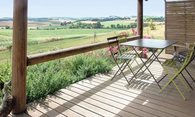 Pauilhac Ski Chalet | Homerez - Chalet in Pauilhac with Pool