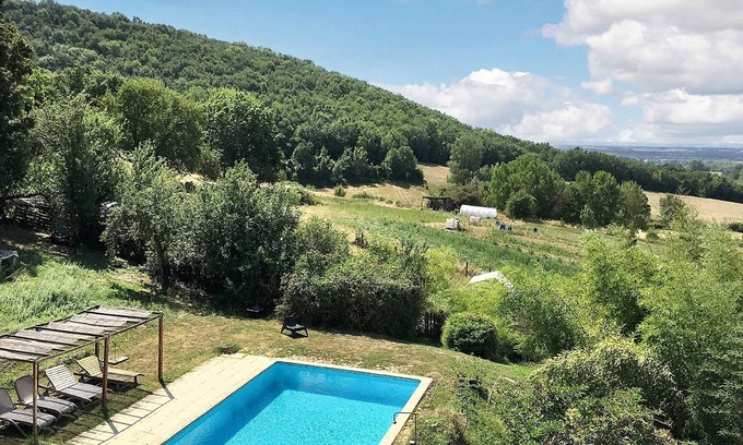 Massaguel House | Homerez - Charming House in Massaguel with Garden and Shared Pool.