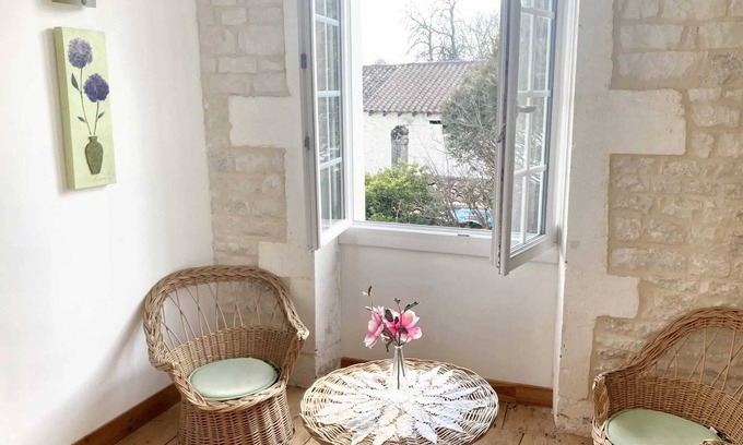 La Courade House | Homerez - Cosy house in the heart of Fleurac with large garden
