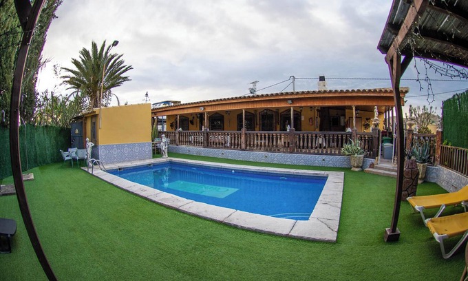 Algaida Villa | Homerez - Elegant Villa in Archena + Private Pool