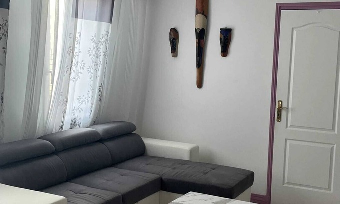 Sarcelles Apartment | Homerez - Family Apartment in Sarcelles 81 m²