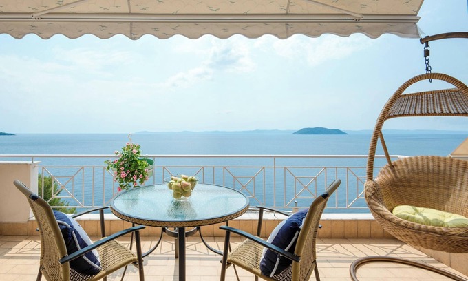 Neos Marmaras Apartment | Homerez - Flat with Sea View in Neos Marmaras - 75 m² - Parking