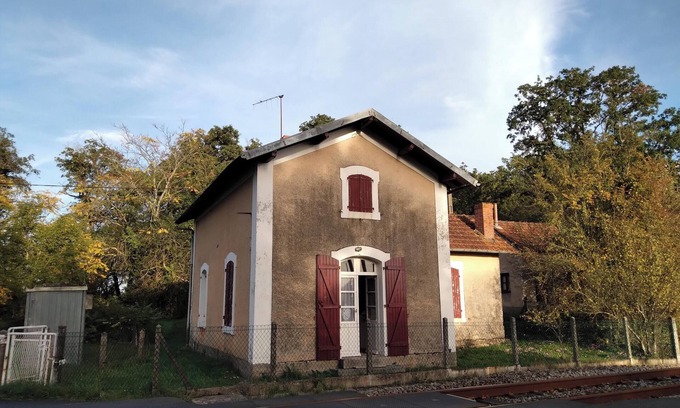 Lathus-Saint-Remy House | Homerez - House in Lathus-Saint-Rémy