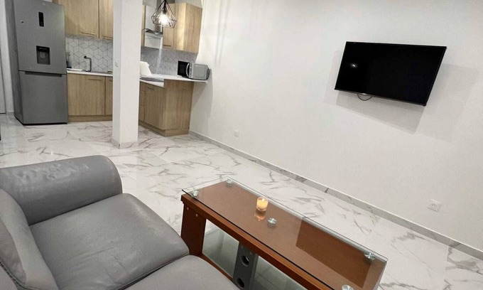 Le Blanc-Mesnil House | Homerez - House, Le Blanc-Mesnil