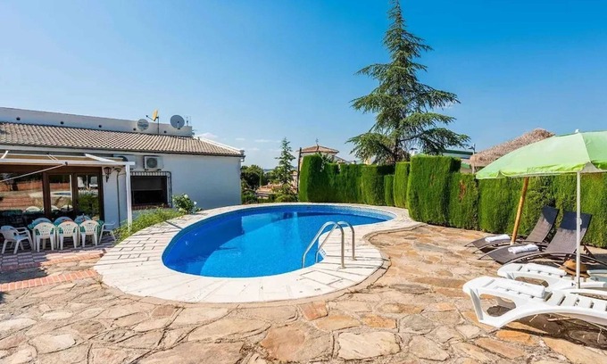 Barrio de la Vega Villa | Homerez - Spacious Villa with Private Pool in Monachil