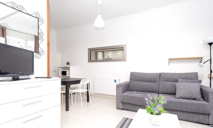 Pas de la Casa Apartment | Homerez - Studio 200 m away from the slopes for 4 ppl. at Pas de la Casa