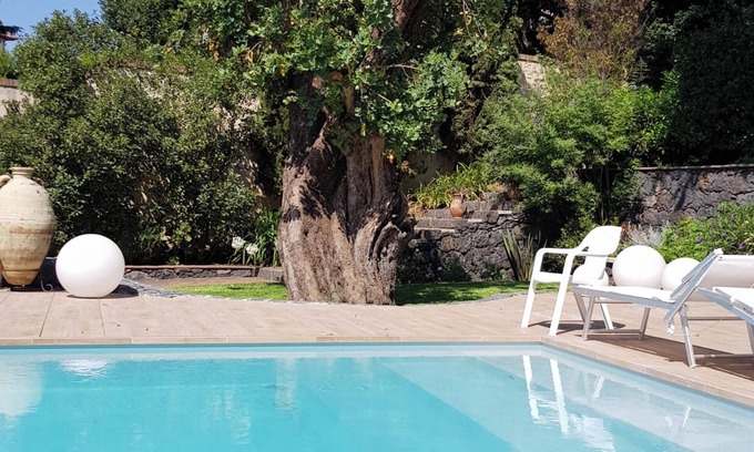 Trecastagni Apartment | Homerez - Studio in Trecastagni, garden