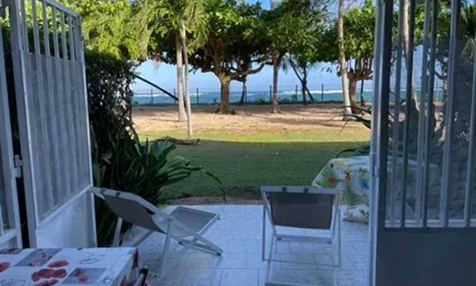 L'Autre-Bord Apartment | Homerez - Studio with sea view, Le Moule