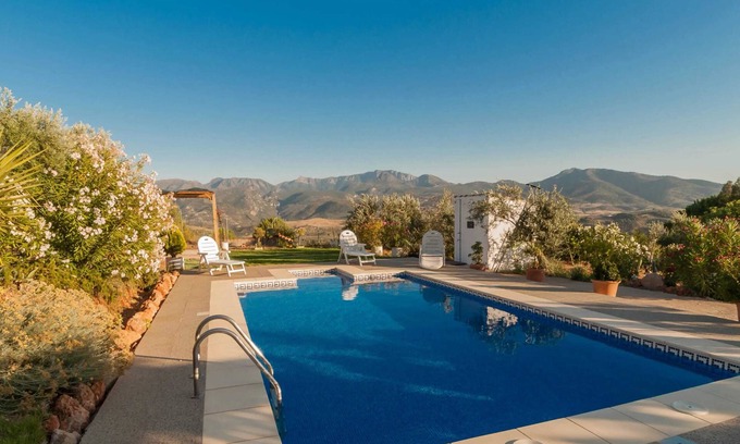 Algodonales Villa | Homerez - Villa in Algodonales