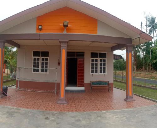 Selising House | Homestay Adilah A