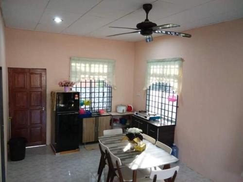 Pasir Puteh House | HOMESTAY AQILAH PASIR PUTEH KELANTAN