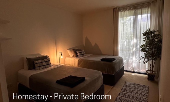Richmond North House | Homestay - Yarra River Boulevard - Private Room