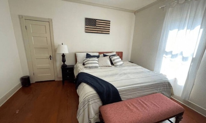 Bandera House | Homestead on Main St! Bandera America!