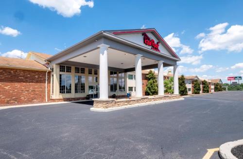 New Castle Hotel | HomeTowne Studios by Red Roof Wilmington - New Castle