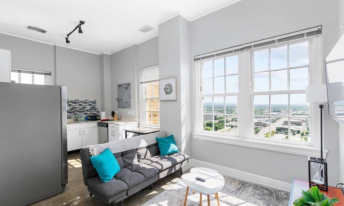Civil Rights Historic District Apartment | Homey 1br - Gym + Remote Workspace + 4mins to UAB