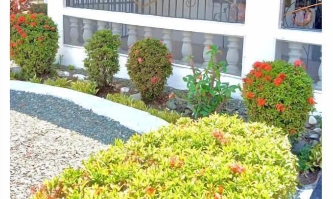 Yallahs House | Homey 2 BD 2.5BTH Getaway By the Beach