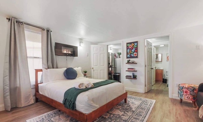 Downtown Sacramento Apartment | Homey Downstairs Studio Near Downtown and the River