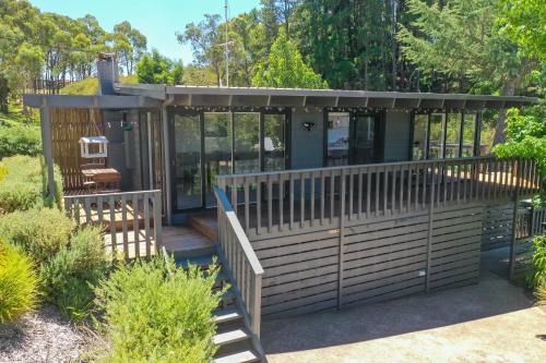 Goughs Bay House | Honey Bee Lodge at Goughs Bay