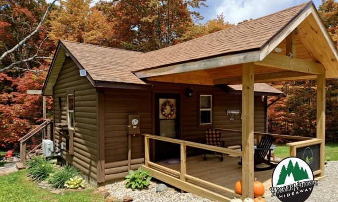 Freetown Apartment | Hoosier National Hideaway