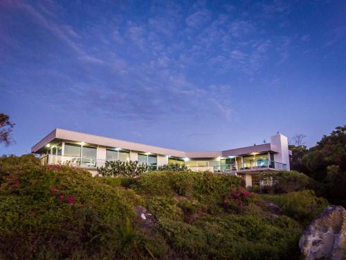 Margaret River House | Horizons House - spacious, ocean + bush views, peaceful