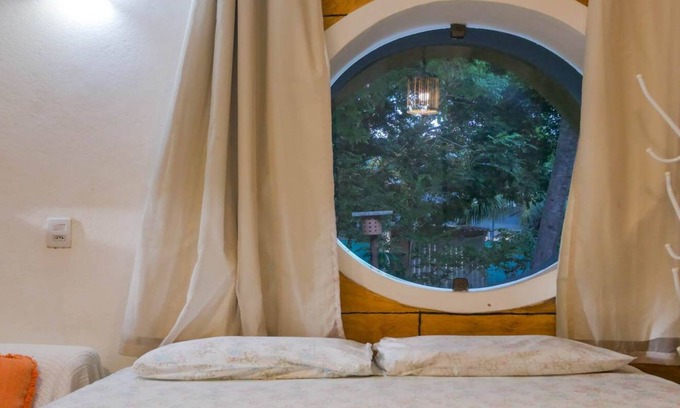 Imbassai Ski Chalet | Hospedagem única em Imbassaí, entre rio e mar