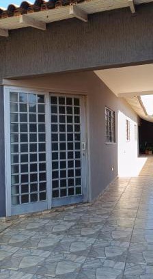 Arapongas House | hospedagem simples