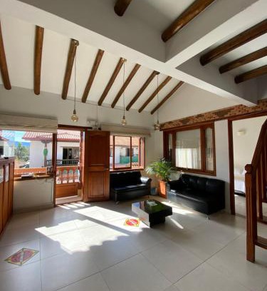 Old Town Hotel | Hospedaje Villa Monica