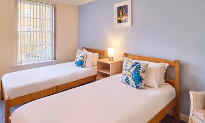 Margate Old Town Apartment | Host Stay Cobb Court