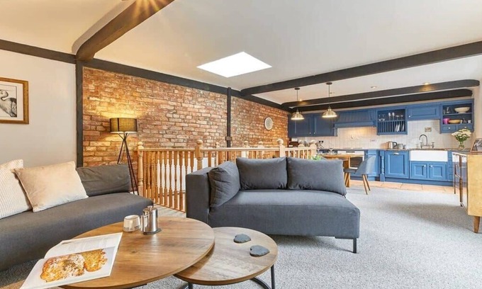 South Charlton Apartment | Host & Stay | The Burrow