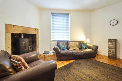 Hexham House | Host & Stay - The Reading Room