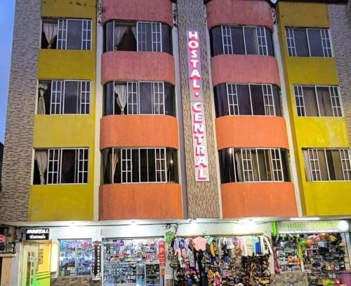 Banos de Agua Santa House | Hostal Central Baños de Agua Santa