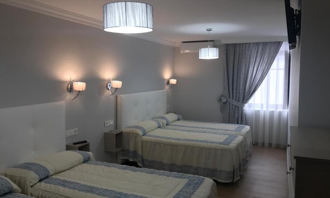 Almunecar House | Hostal Plaza Damasco
