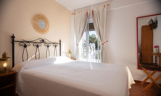 Salobrena Hotel | Hostal San Juan