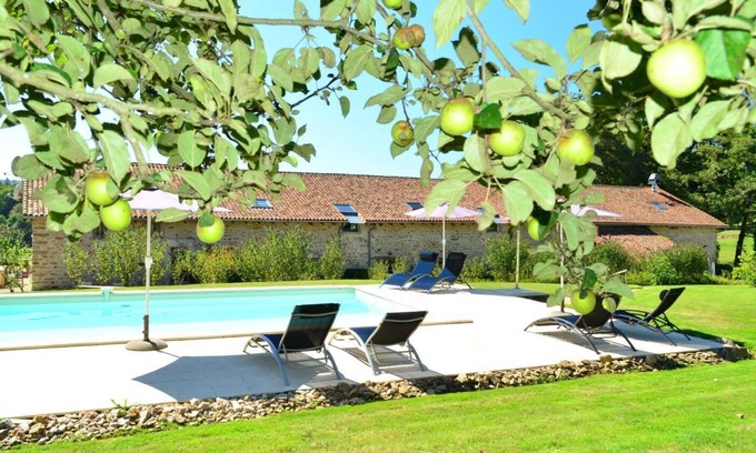 Oradour-sur-Vayres Hotel | Hostellerie La Bergerie des Chapelles