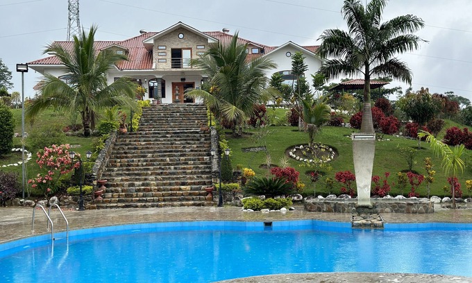 Zamora Chinchipe Hotel | Hosteria Mana