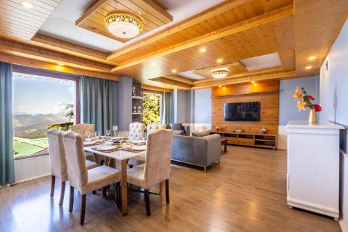 Mashobra Apartment | Hostie Heaven View - 3BHK Duplex with Terrace, Mashobra