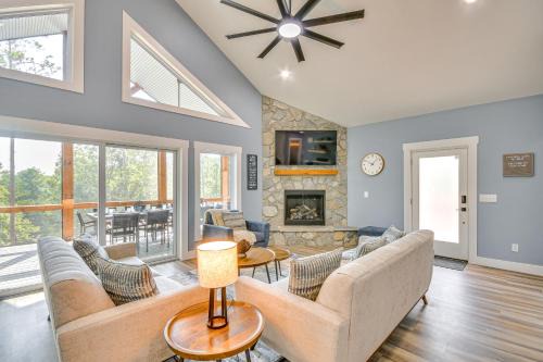 Hickory House | Hot Tub and Game Room! Family Connelly Springs Home