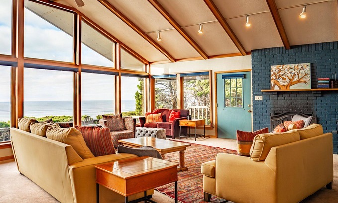 South Beach House | Hot Tub, Dog Friendly & Game Room in Large Ocean Front Home!
