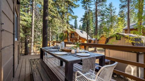 McKinney Estates House | Hot Tub Sauna Game Room Modern 5BDR Family Cabin Homewood by AvantStay