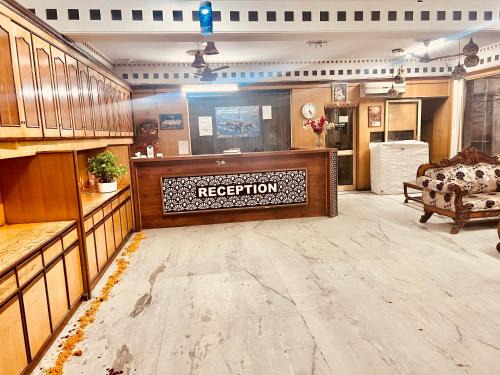 South West Hotel | Hotel Caves Inn Plaza Near IGI Airport