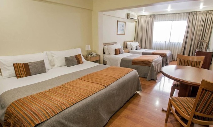 Las Rejas Hotel | Hotel Dacarlo