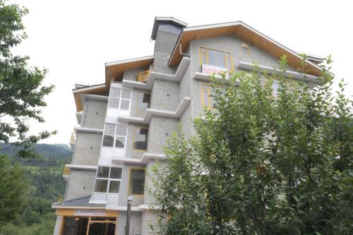 Burwa Hotel | Hotel Dashaur Heights