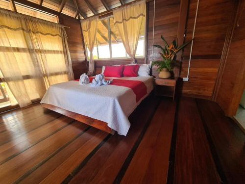 Nuqui Hotel | Hotel Delfín Real