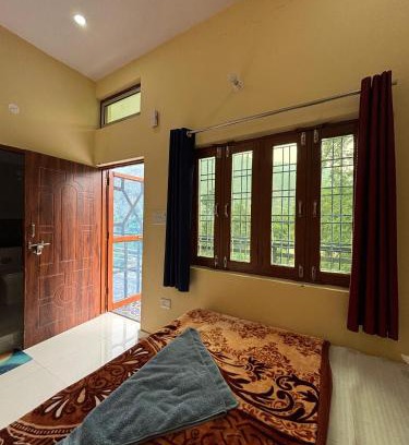 Karnaprayag Hotel | Hotel Devyatra